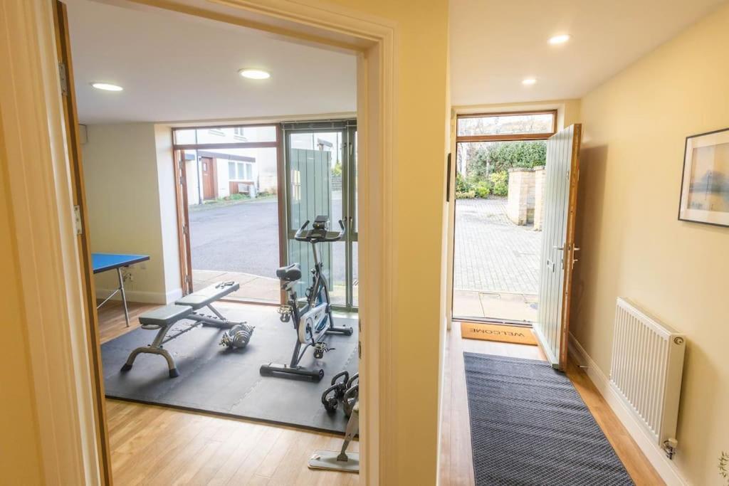 The Wellness Lodge- Gym, Table Tennis, Cinema, Parking And More! バース エクステリア 写真