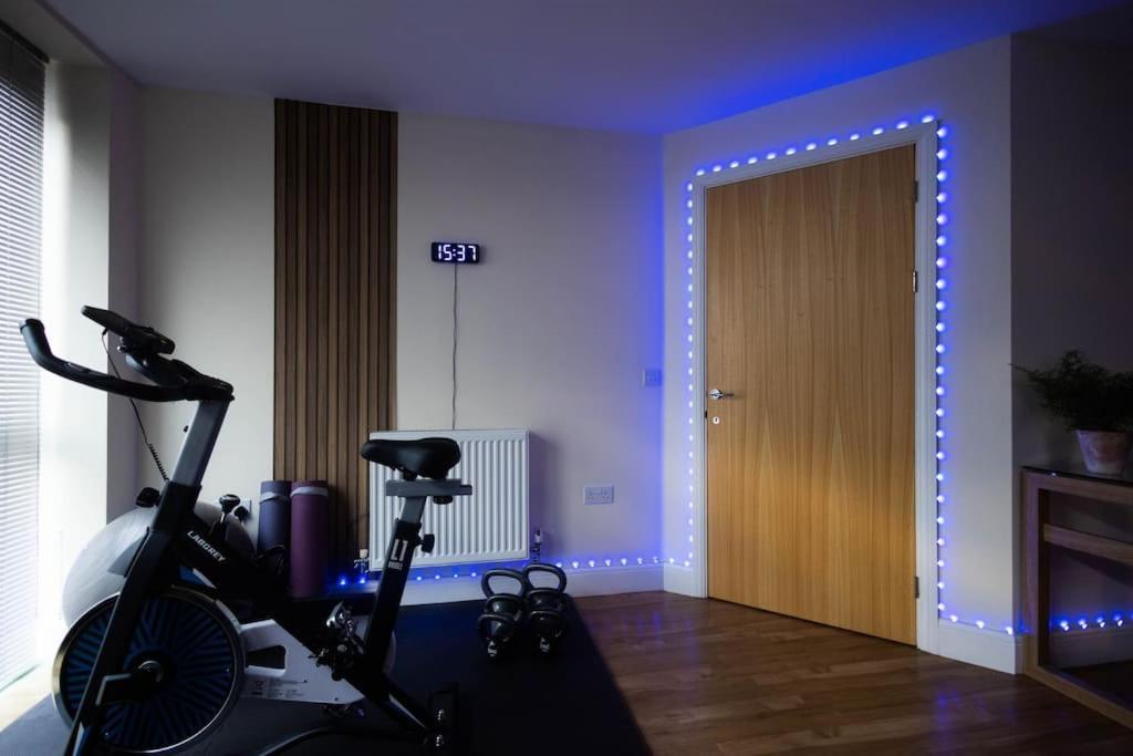The Wellness Lodge- Gym, Table Tennis, Cinema, Parking And More! バース エクステリア 写真