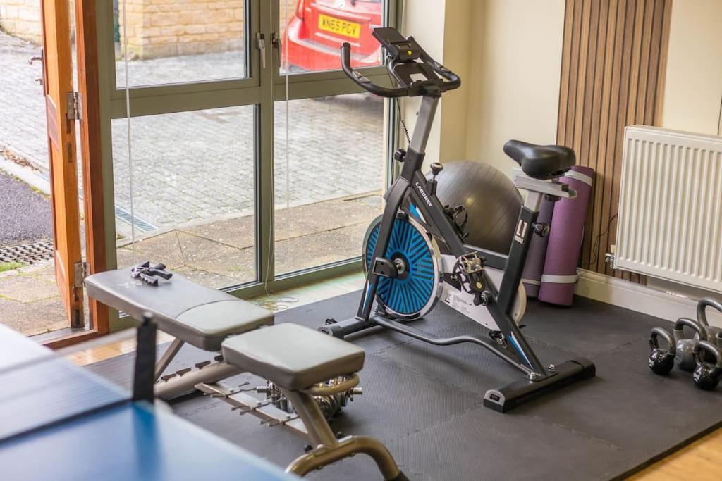The Wellness Lodge- Gym, Table Tennis, Cinema, Parking And More! バース エクステリア 写真